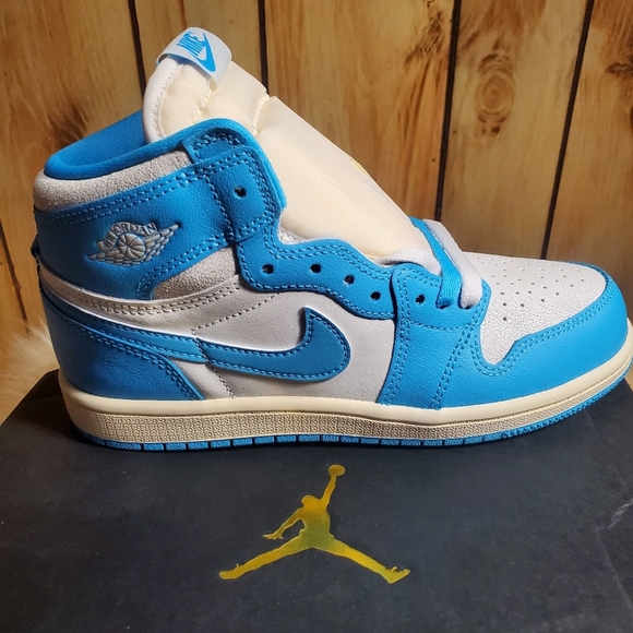 Kids Sz 3Y Air Jordan 1 Retro High OG (PS) Dk Powder Blue - Picture 2 of 11